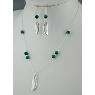 Sterling silver chain necklace with semi precious stone and 1 olive leaf Natural Green Malachite